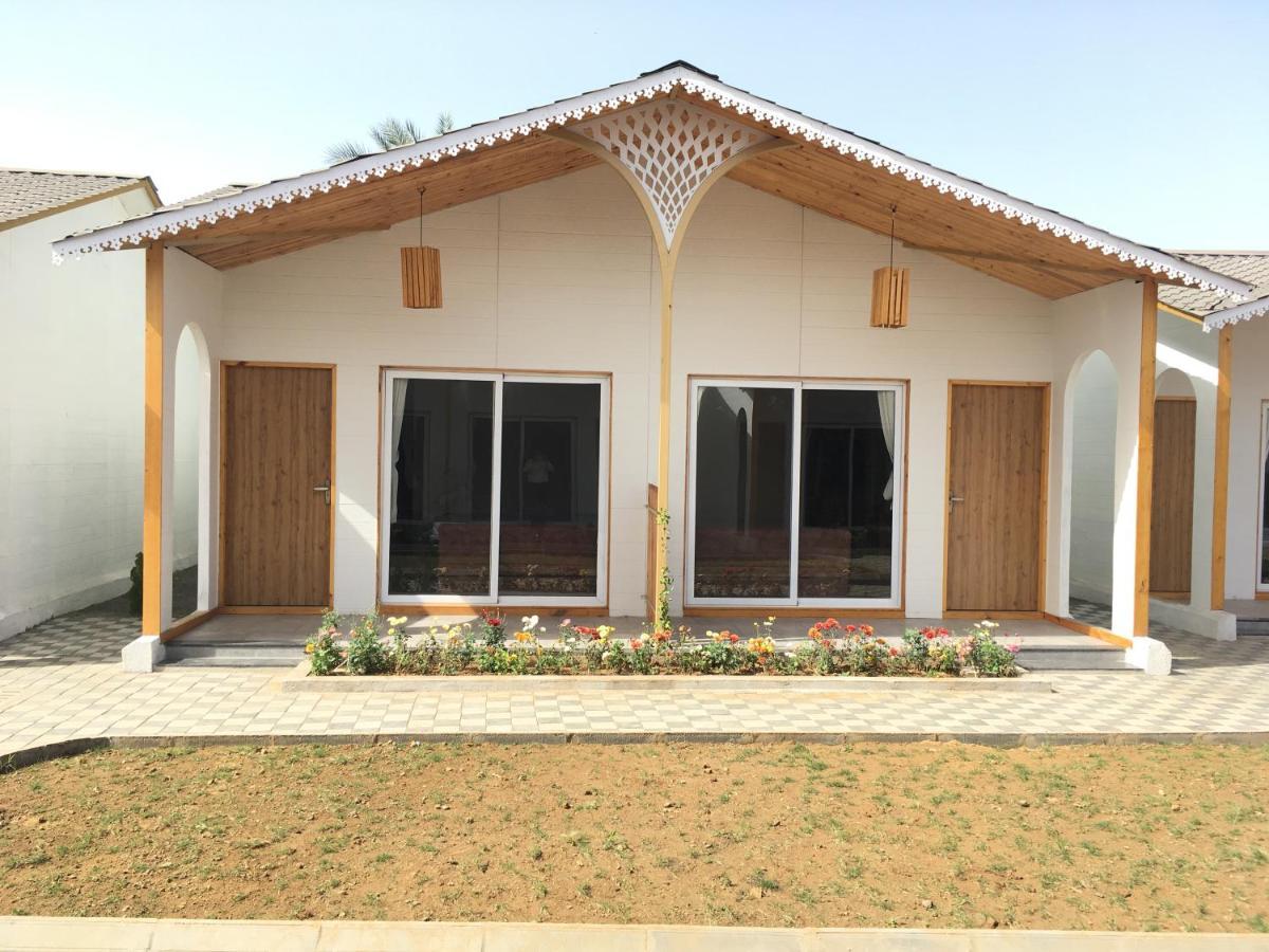 Vits Daman Devka Beach Exterior photo